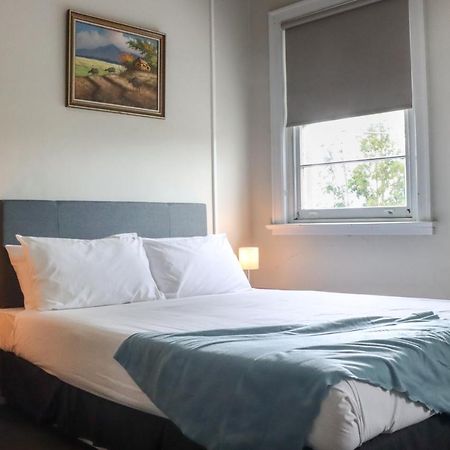 Tates Hotel Windsor Kültér fotó