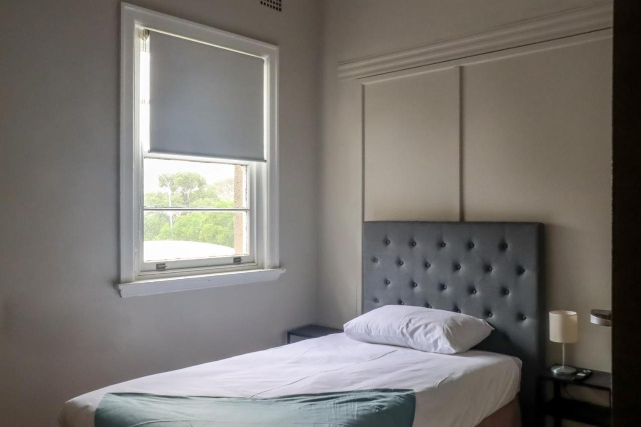 Tates Hotel Windsor Kültér fotó