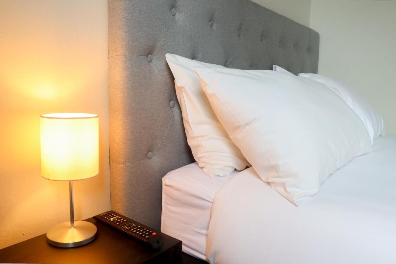 Tates Hotel Windsor Kültér fotó